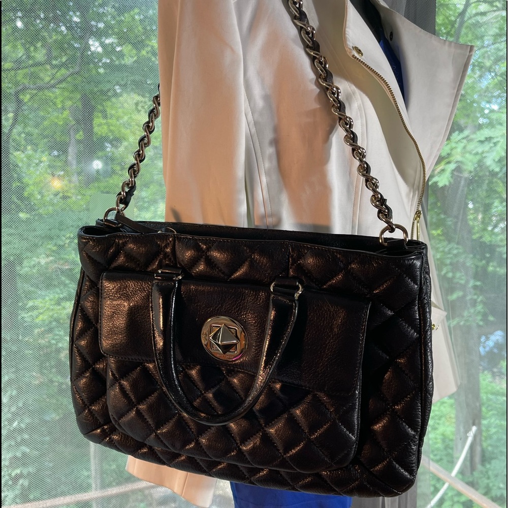 Kate Spade big shiny black leather bag. Beautiful design, lots of space, gold. - Picture 2 of 14